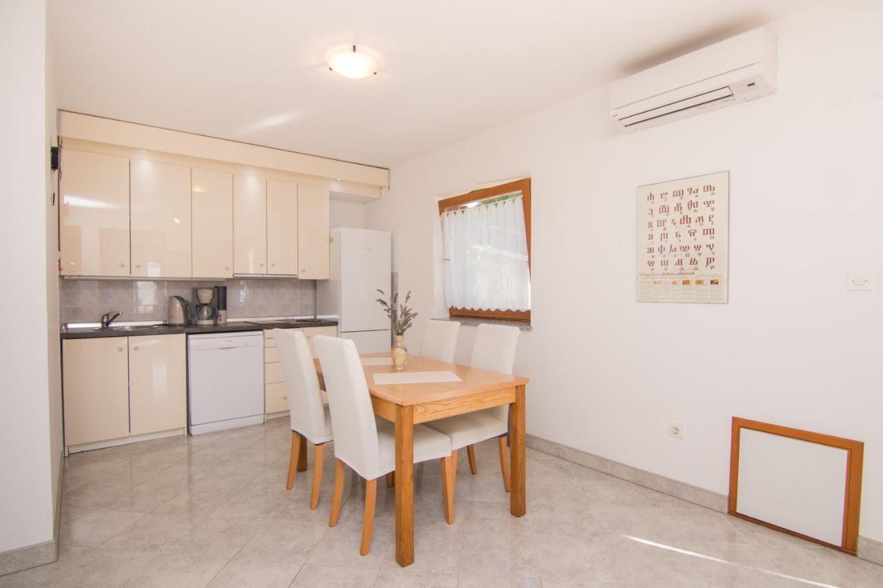Apartmani Villa Kalinic ニヴィーチェ エクステリア 写真