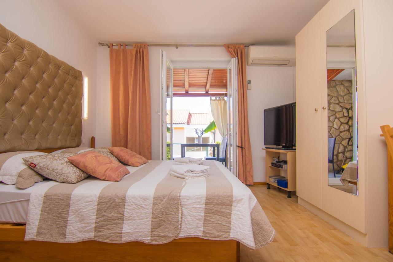 Apartmani Villa Kalinic ニヴィーチェ エクステリア 写真