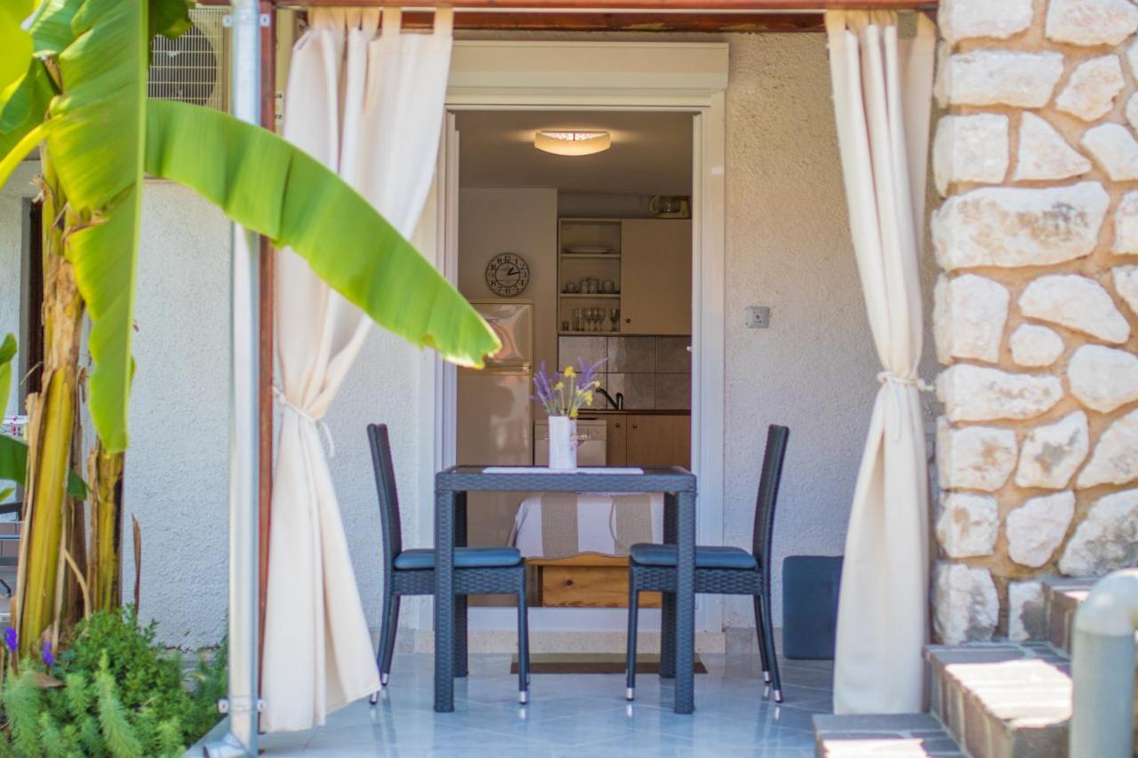Apartmani Villa Kalinic ニヴィーチェ エクステリア 写真