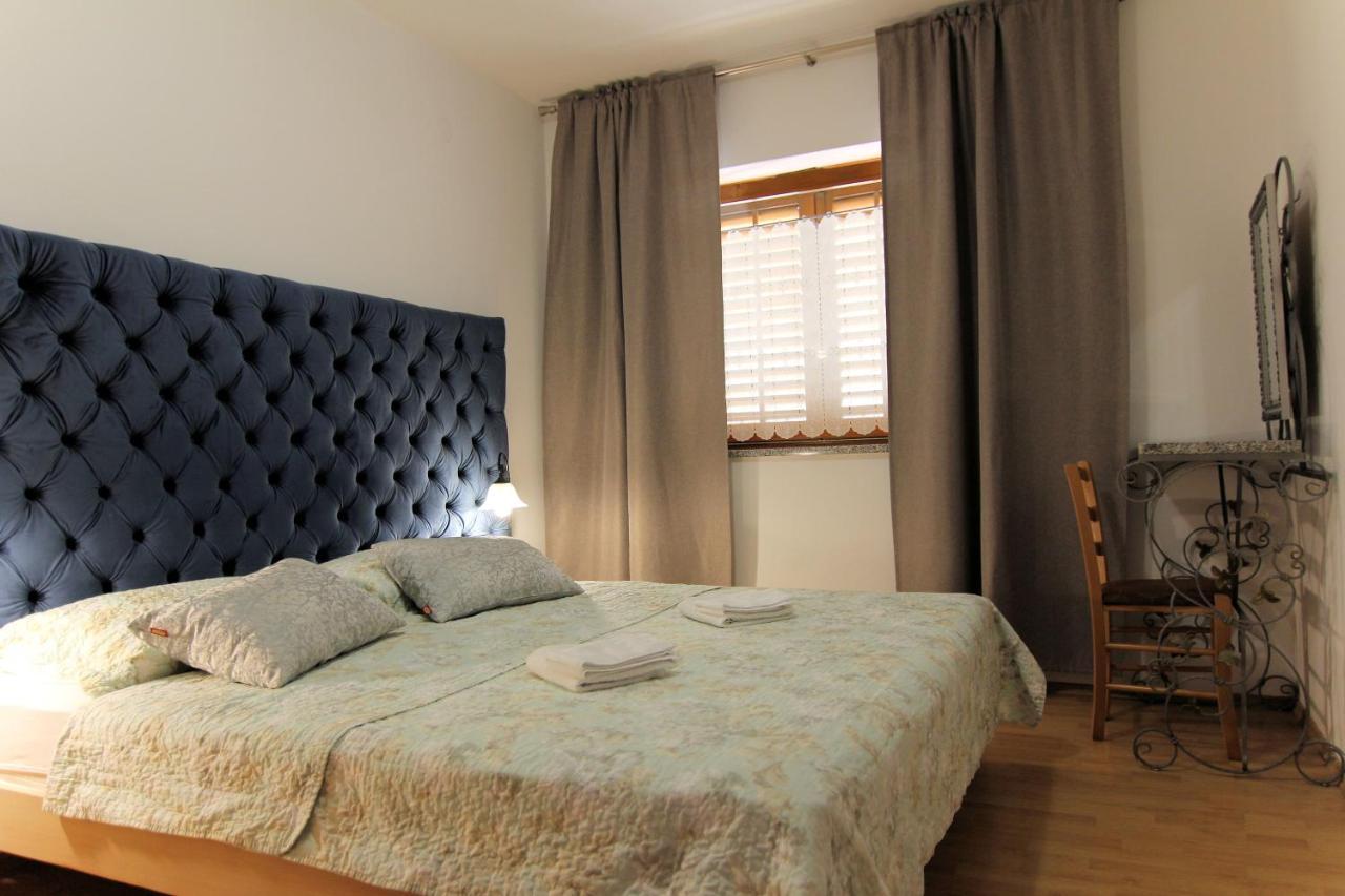Apartmani Villa Kalinic ニヴィーチェ エクステリア 写真