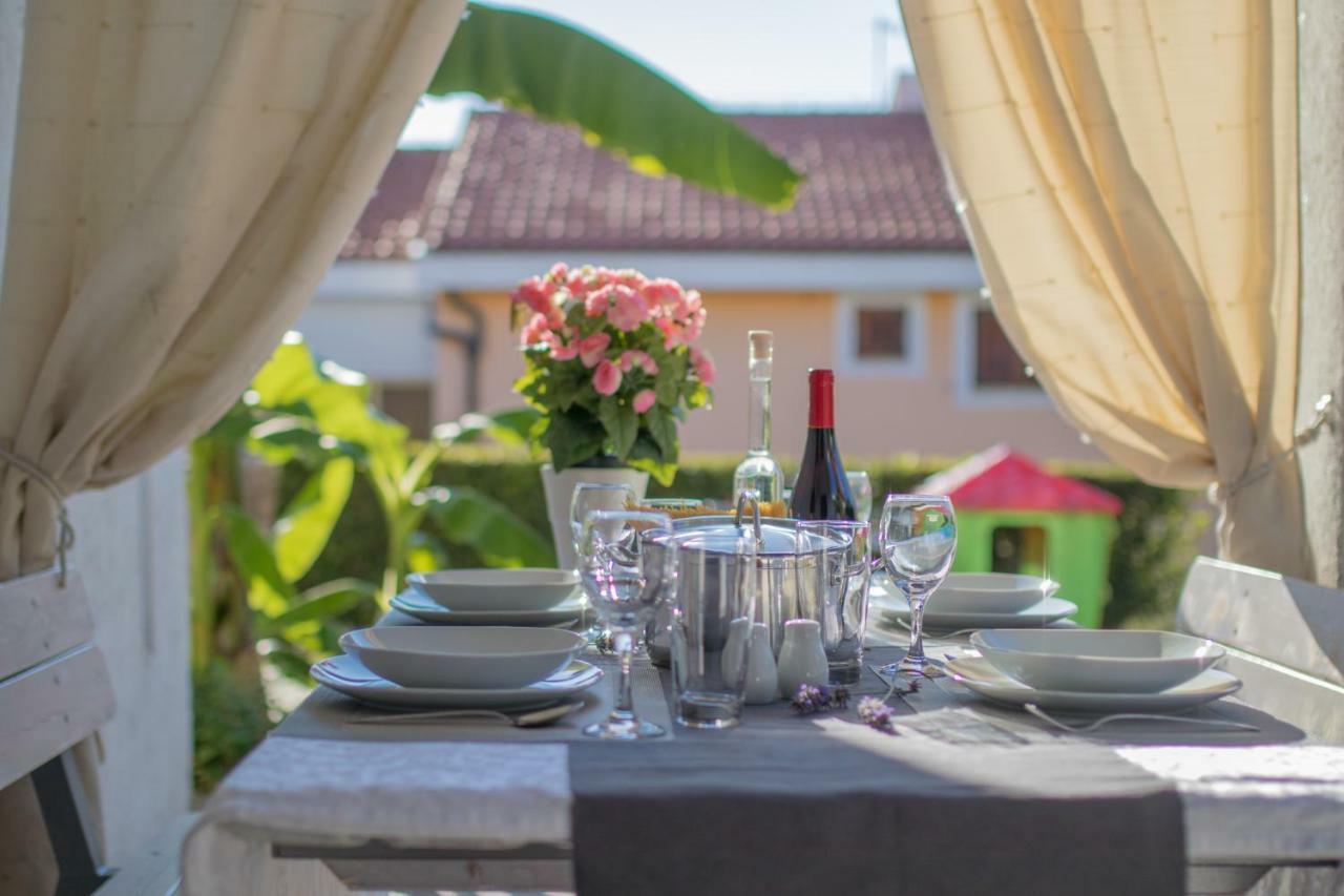 Apartmani Villa Kalinic ニヴィーチェ エクステリア 写真