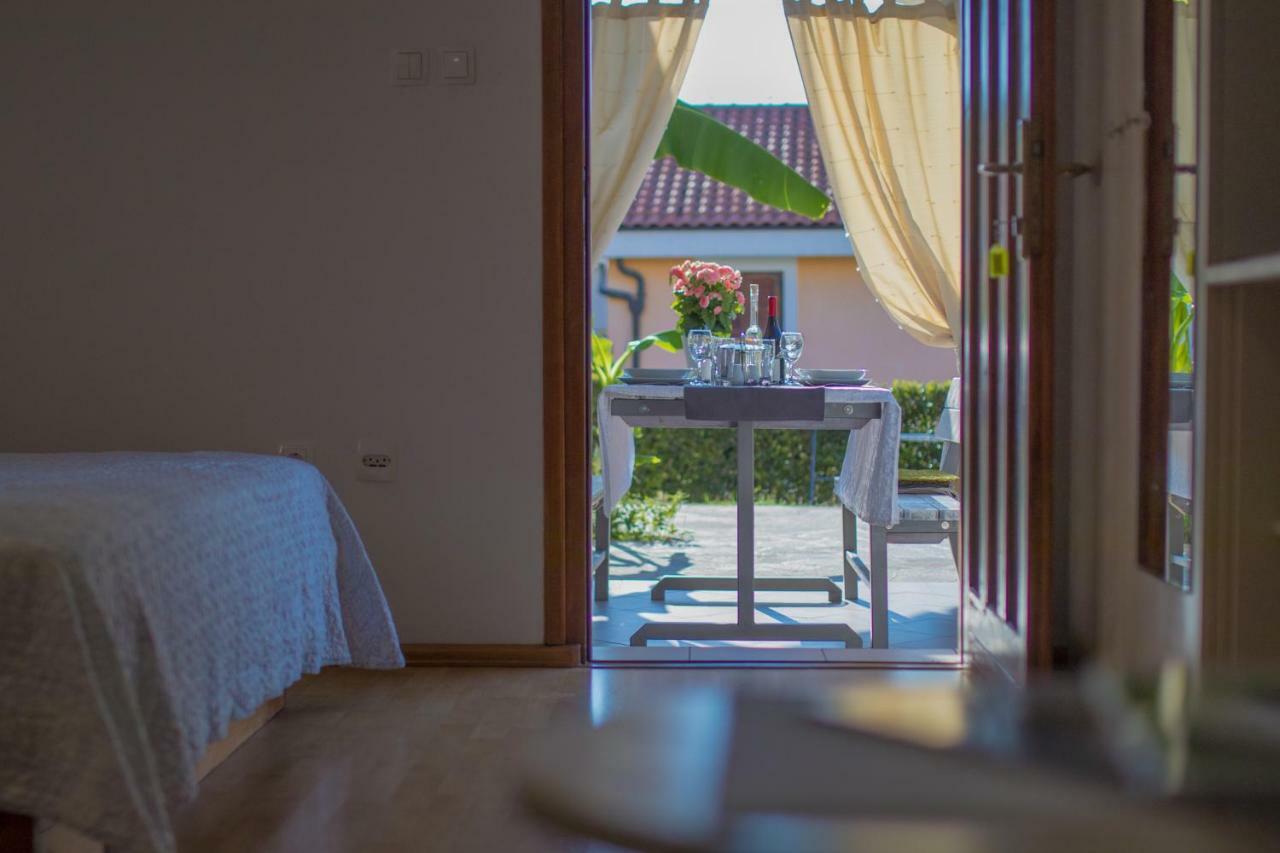Apartmani Villa Kalinic ニヴィーチェ エクステリア 写真